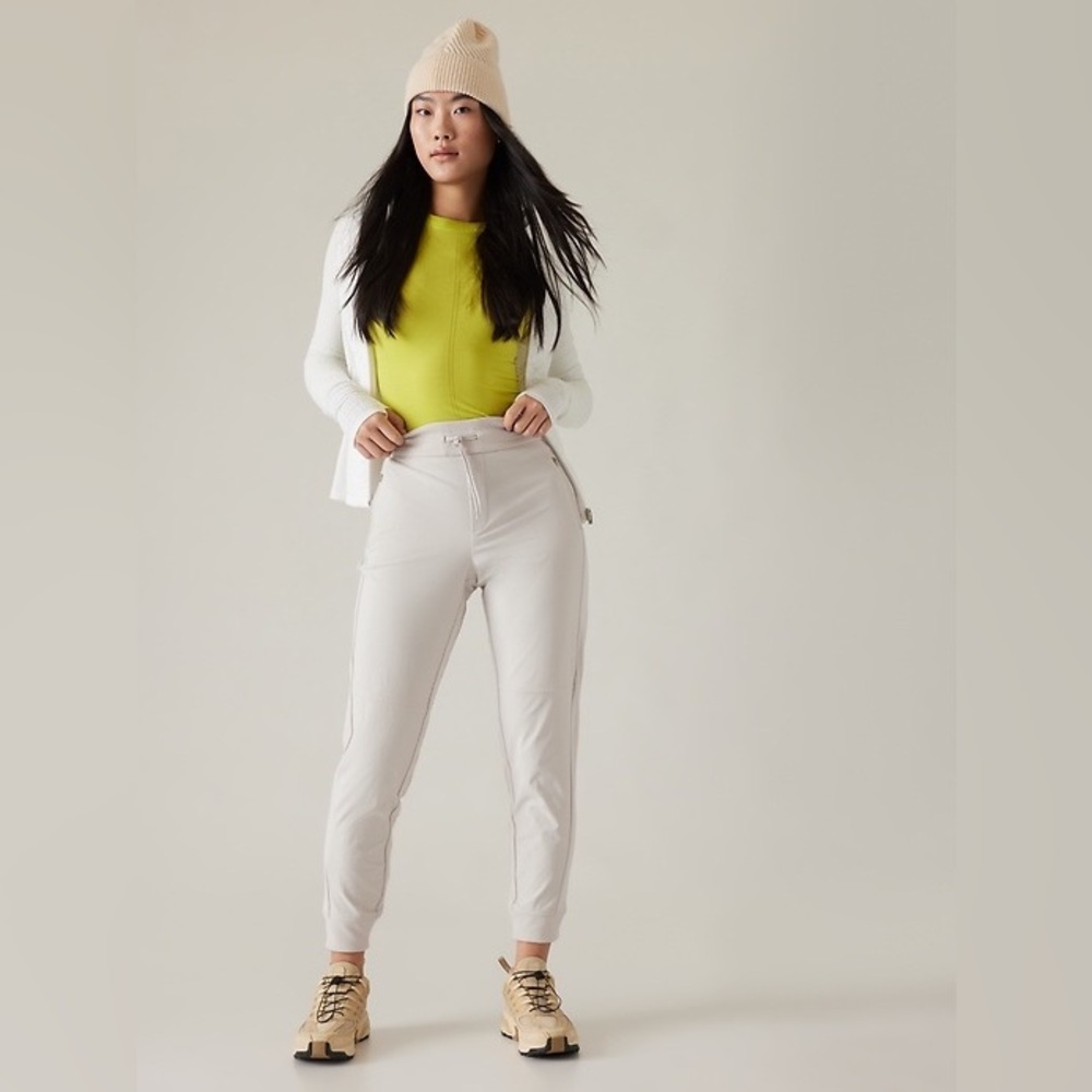 Athleta Headlands Hybrid Trek Jogger Pant